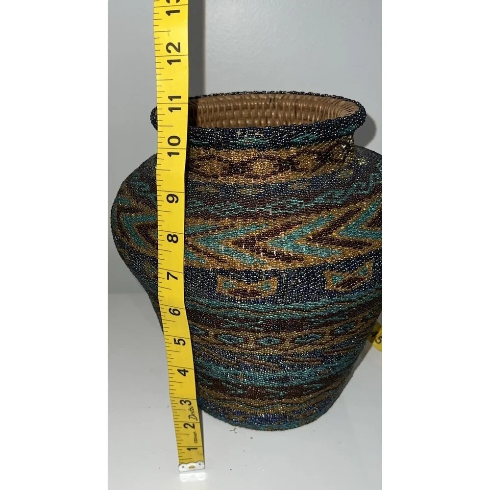 (10)Hand Made beaded vase